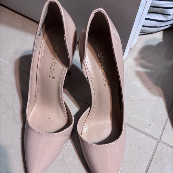 NWOT Shoedazzle Beige Pointed Heels - Picture 4 of 6